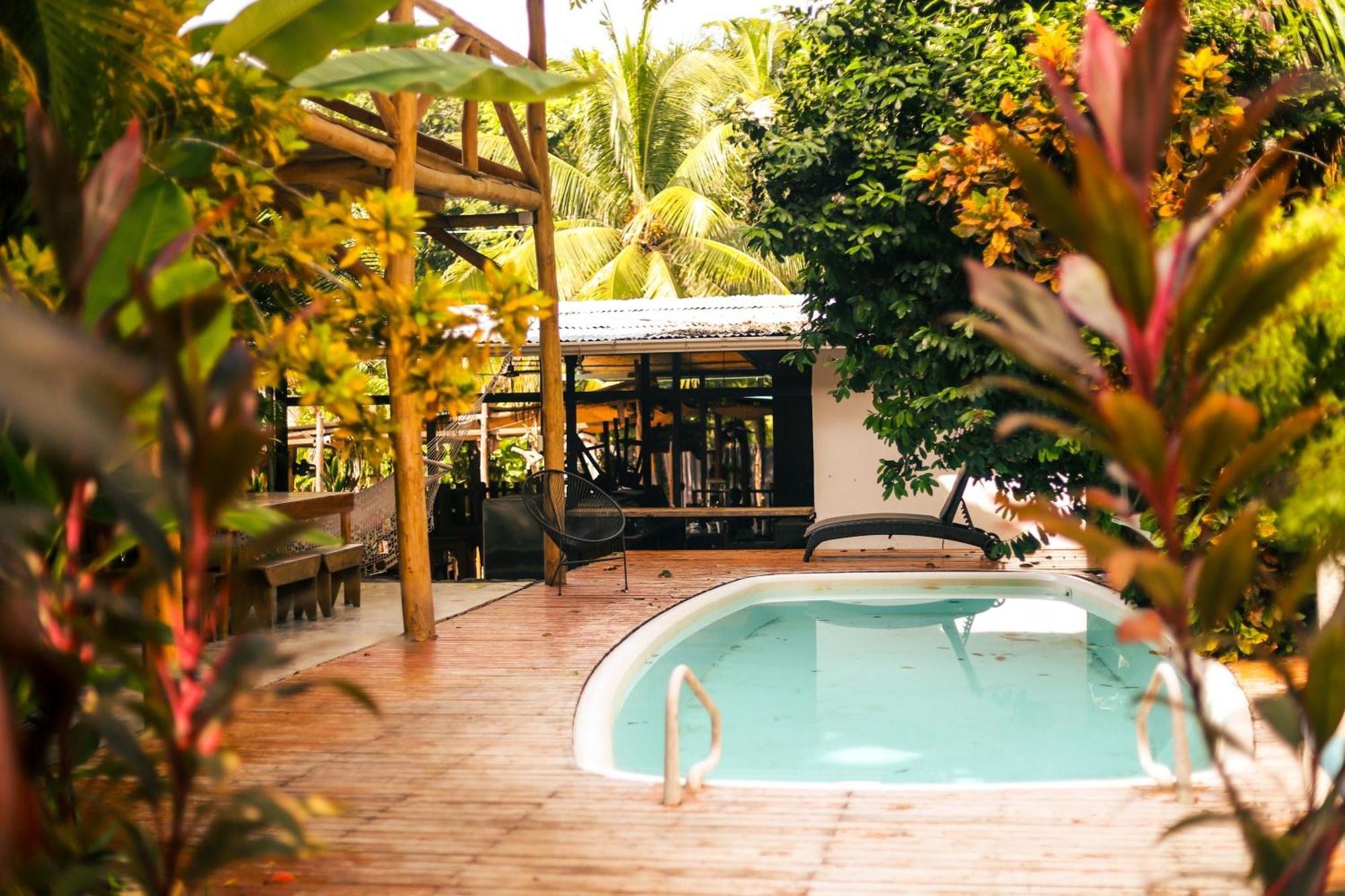 Cabinas Playa Surf Hostel Playa Santa Teresa  Buitenkant foto